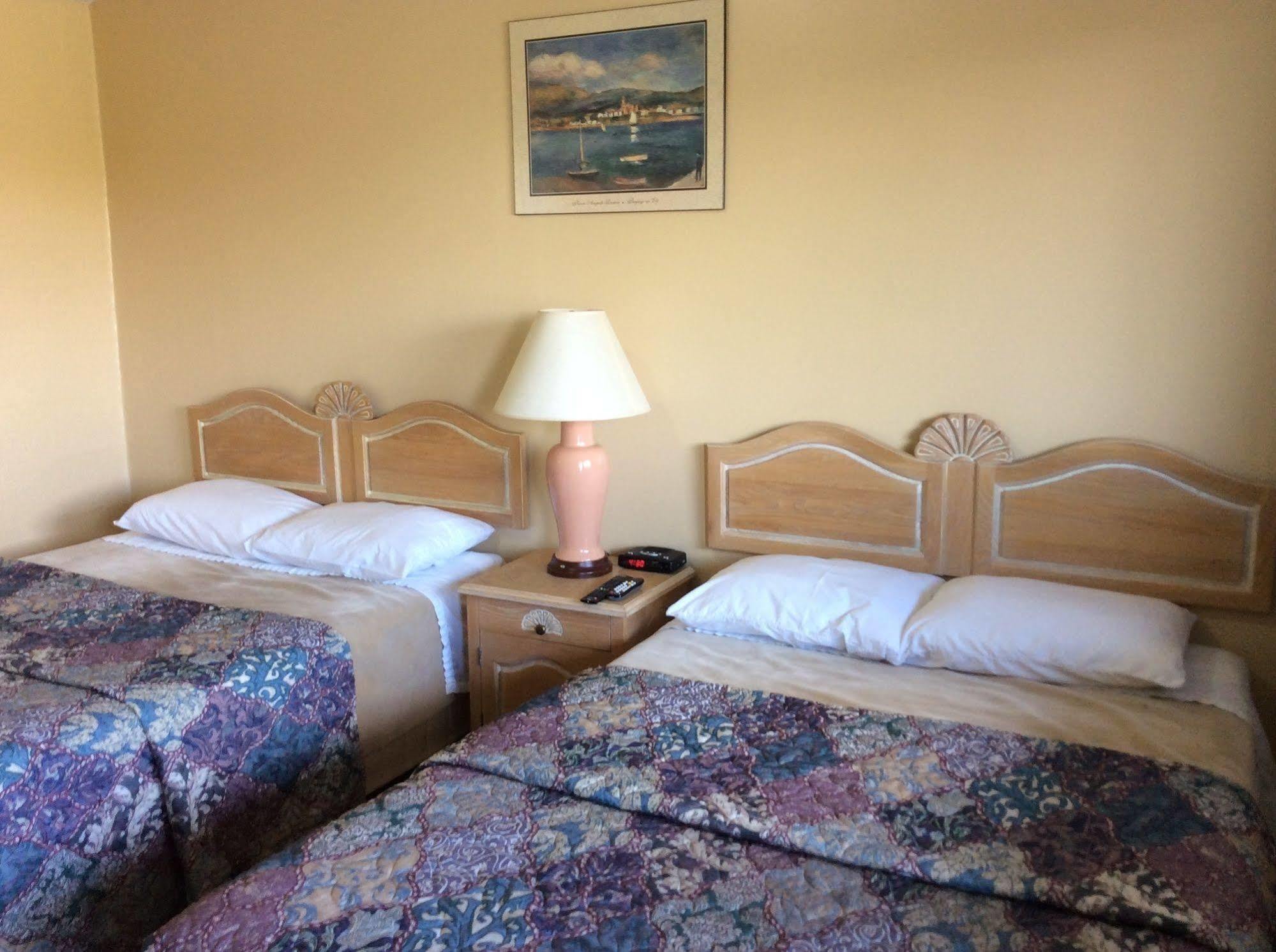 Lion Motel 2*